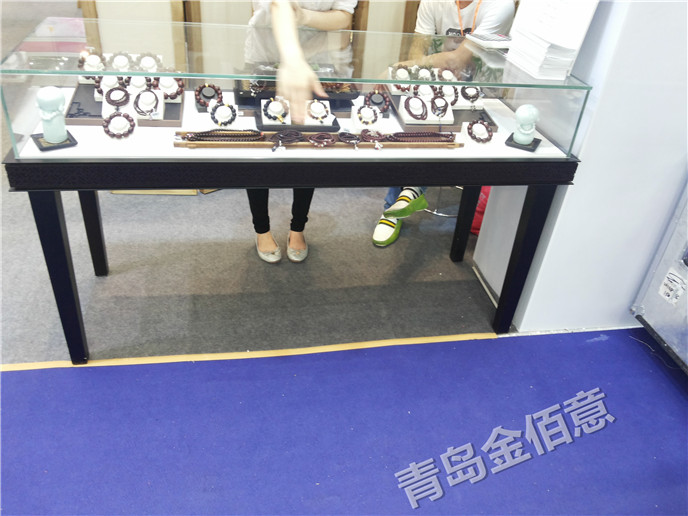 青岛金佰意珠宝展柜03