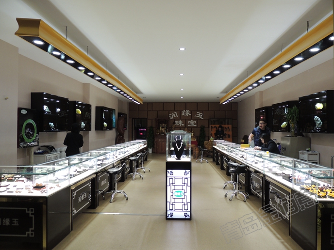 中式风格珠宝展柜